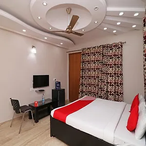  Guest house Oyo 13059 Ruby Residency